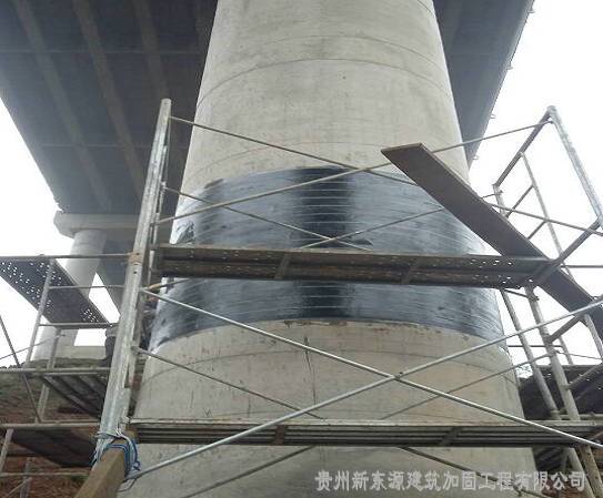 拆除承重梁加固
