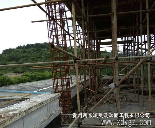 如何控制建筑加固施工钢筋绑扎、点焊的缺扣、漏焊?