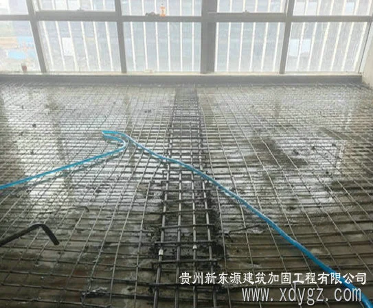 在建筑加固过程中，如何考虑建筑物的具体情况？