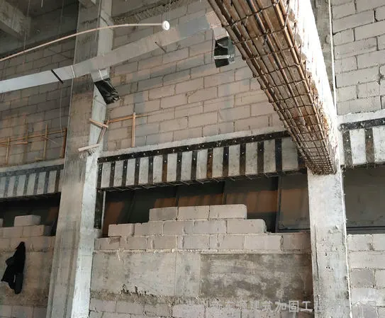 钢板加固大梁价格多少?