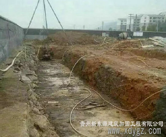 镇宁增大截面加固工程
